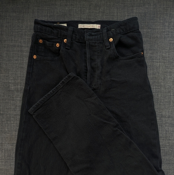Levi's Denim - Levi's Black Ribcage Straight Ankle Jeans
